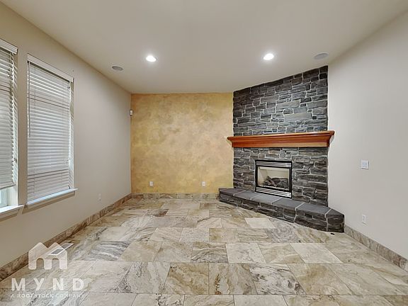 4th image of 17906 NE 25th St