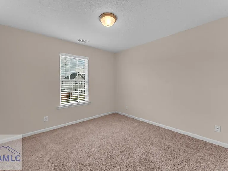 139 W West Winn Ave — Photo 22