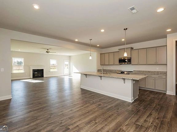 3rd image of 3009 Fairway Dr Lot 914