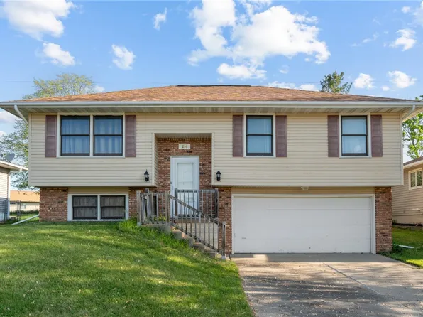 804 Arrowhead Ln NE, Cedar Rapids, IA 52402