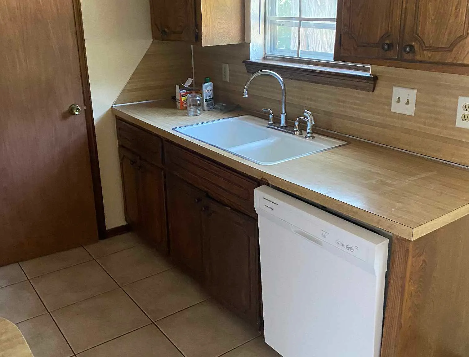 4 bed, 1728 sqft, $1,700 — Photo 3