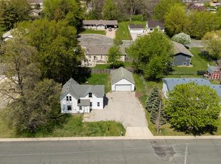 812 E Main St, Dodge Center, MN 55927