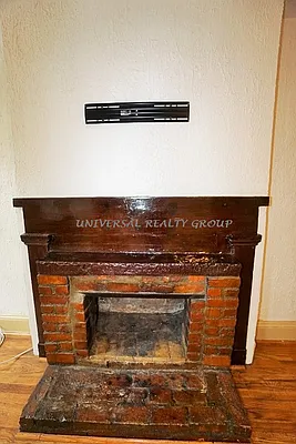 Rented by Universal Realty Group | media 15