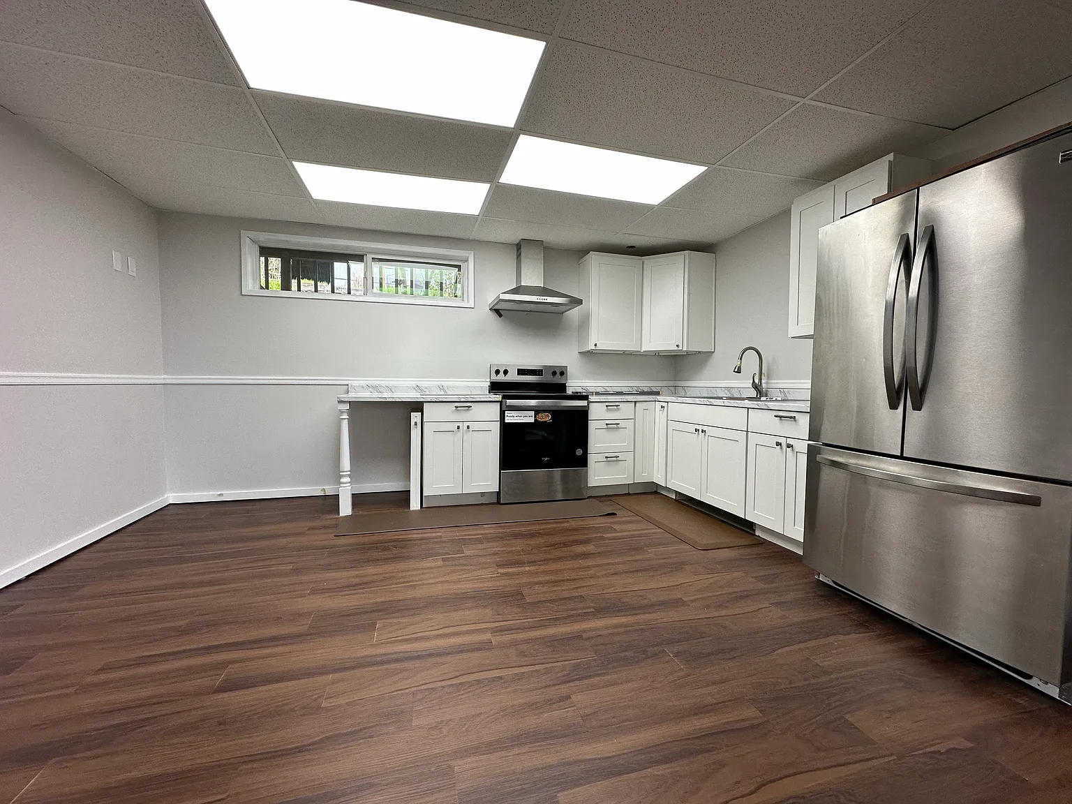 2 bed, 1050 sqft, $2,300 — Photo 2