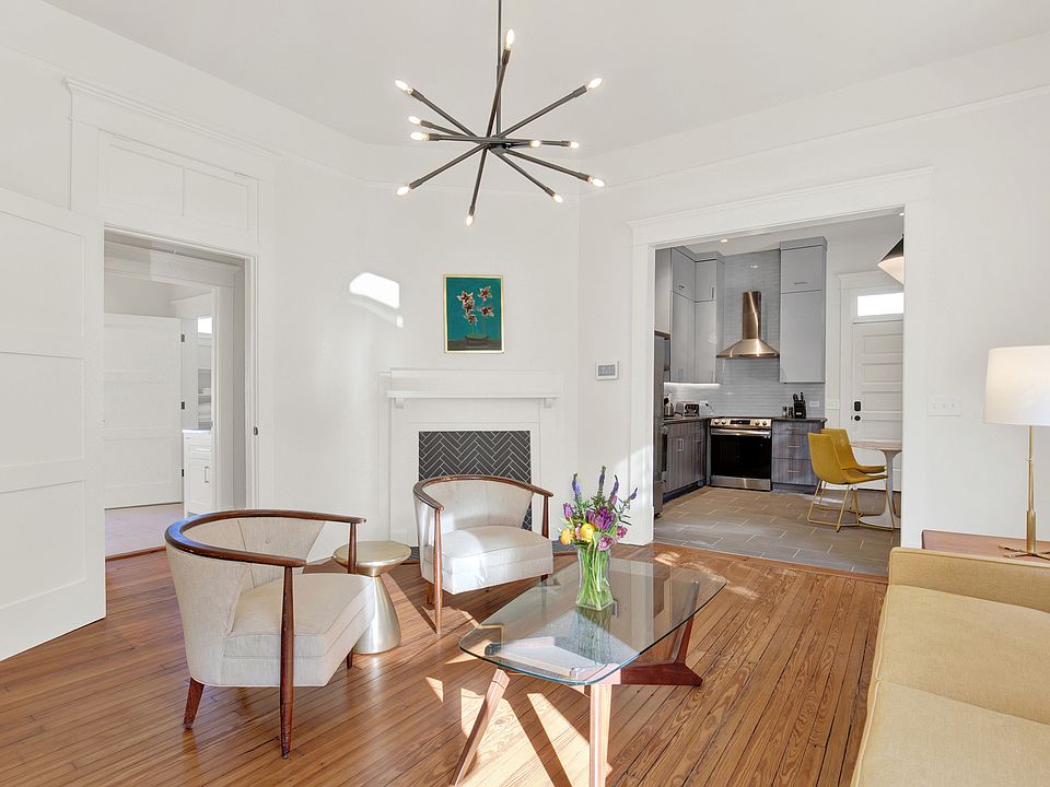 1st image of 402 W 41st St #B