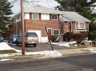 3735 Waverly Ave, Seaford, NY 11783