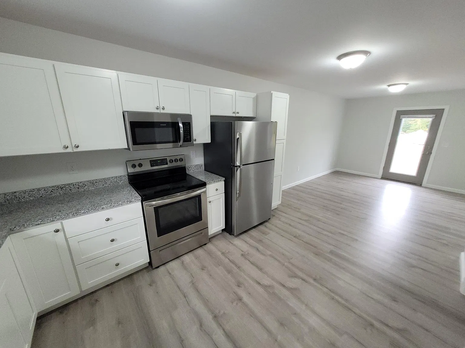 2 bed, 1.5 bath, 1100 sqft, $1,695 — Photo 2