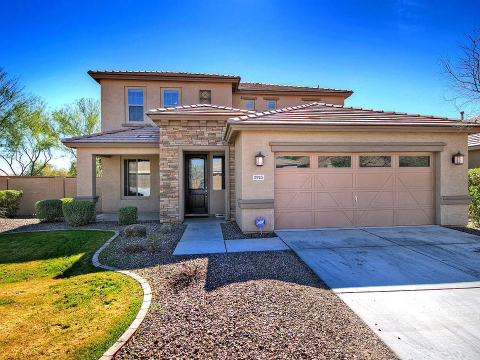 1st image of 2923 E Meadowview Dr