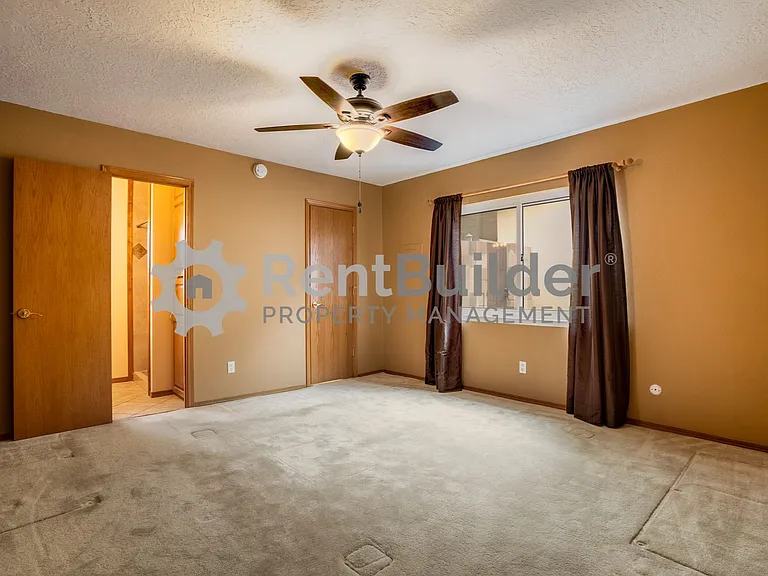 7617 Union St NE — Photo 10