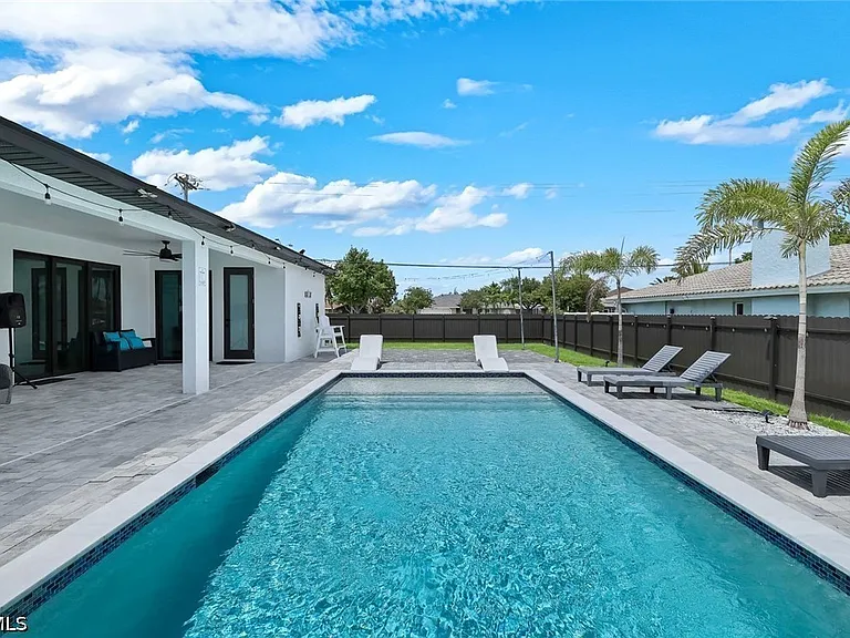 2419 Country Club Blvd — Photo 4