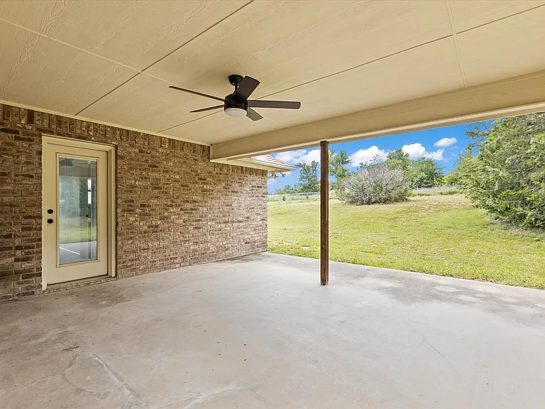 2517 Hayley Dr — Photo 7