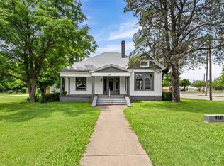 741 N Anglin St, Cleburne, TX 76031