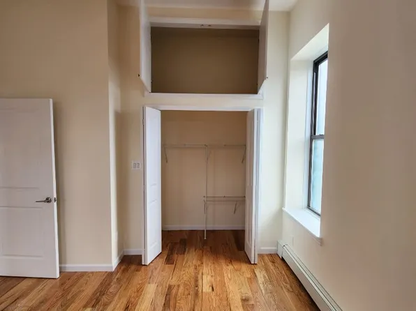 246 24th Street image 1 of 9