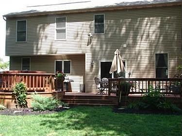 3rd image of 3121 Darien Ln