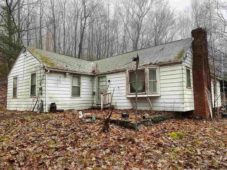 1st image of 24 Van Demark Ln