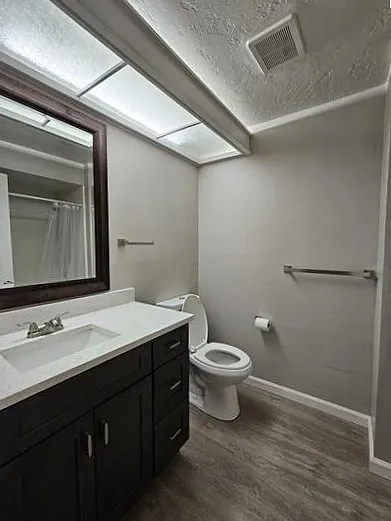 3005 Gordon St — Photo 8