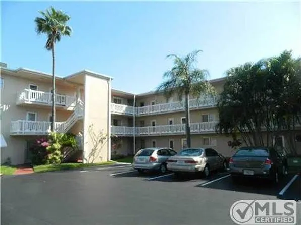 2615 N Garden Dr #111, Lake Worth, FL 33461
