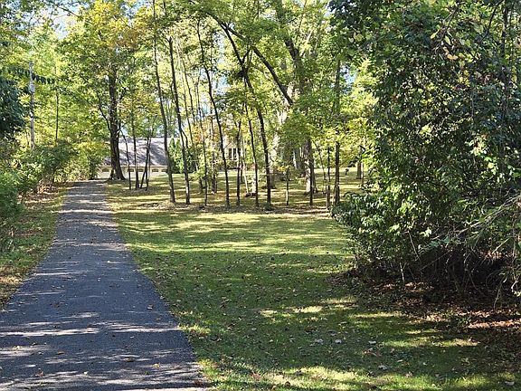 3rd image of 2237 Earlystown Rd