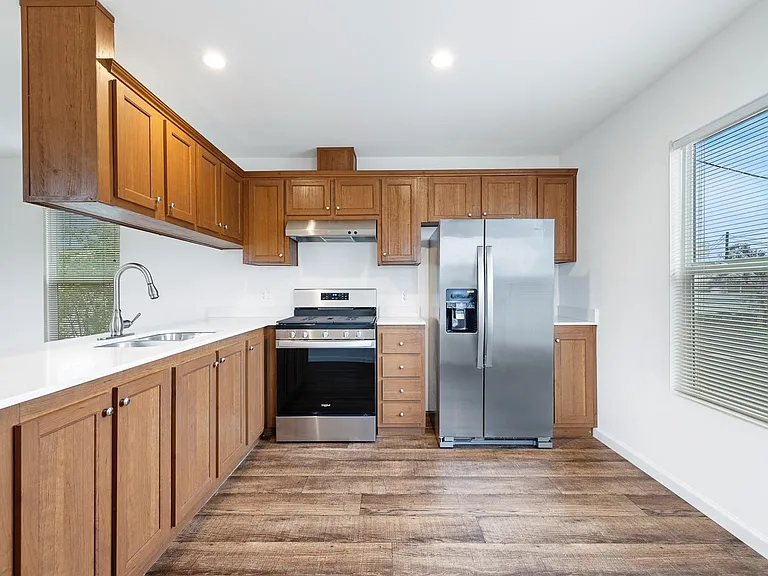 1719 W Olive #33 — Photo 11
