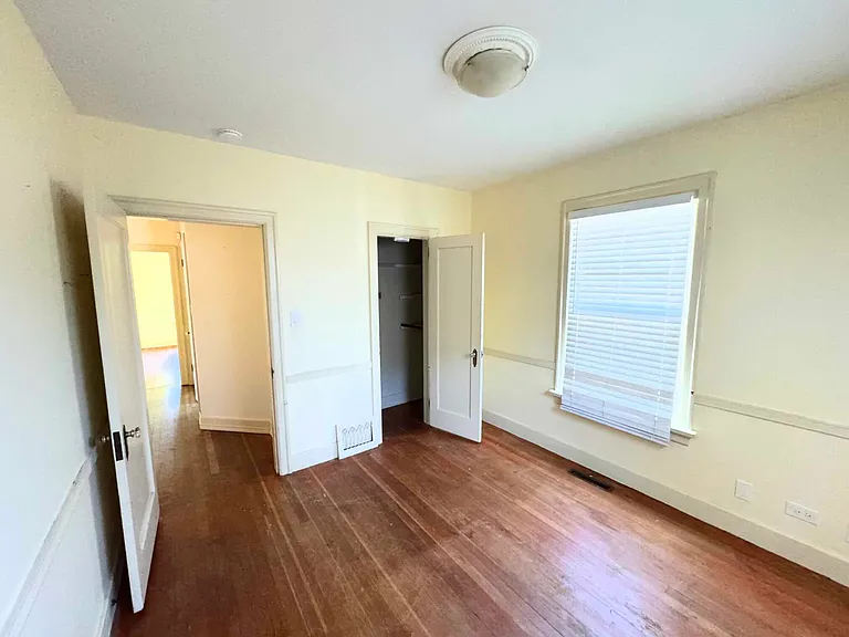 45687 Spadina Ave — Photo 13