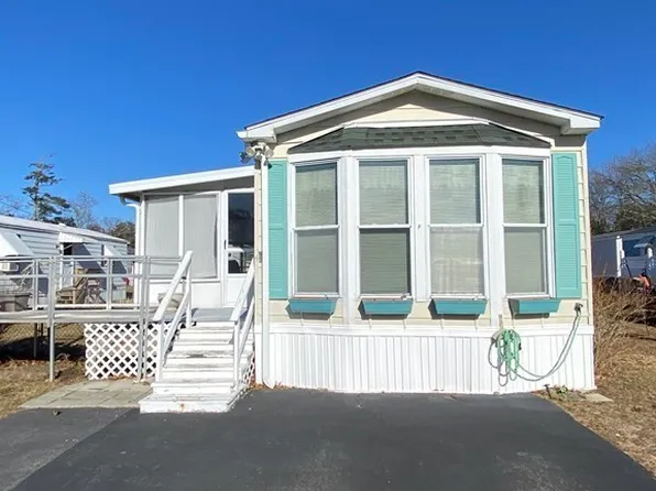 4 Joseph St, East Wareham, MA 02538