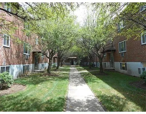 10 Bryon Rd Photo 1