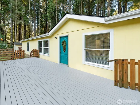 48 Robin Lane, Pacific Beach, WA 98571