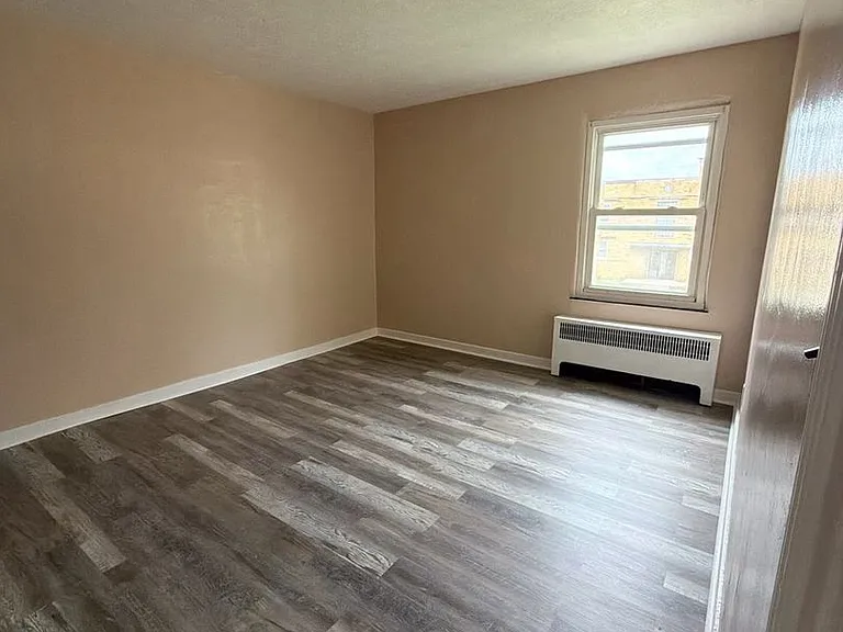 110 Blymyer Ave — Photo 1