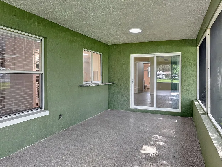 1201 Burlington Ct — Photo 30