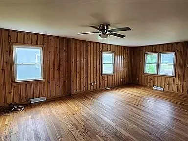 3 bed, $1,700 — Photo 4