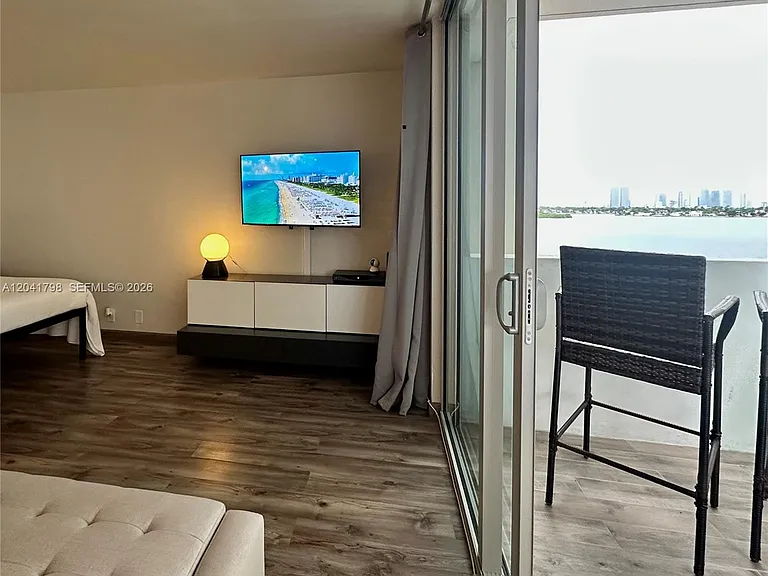 1200 West Ave #724 — Photo 11