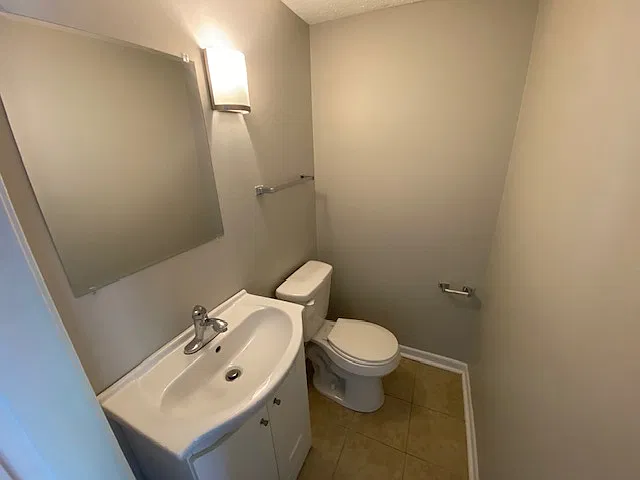 912 Naomi Dr — Photo 5