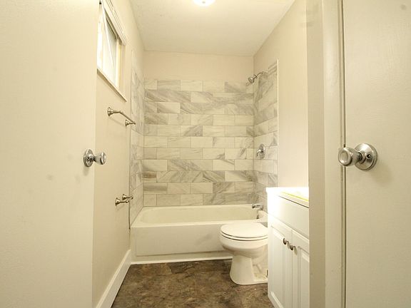 3rd image of 308-314 Stanaford Pl #310