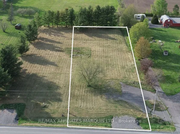 17181 McNeil Rd, North Stormont, ON K0C 1T0