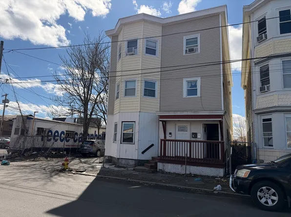 22-26 Chandler St, Lawrence, MA 01841