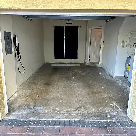 5213 Beach Breeze Ct — Photo 18