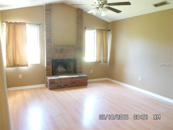 3rd image of 20762 Maxim Pkwy