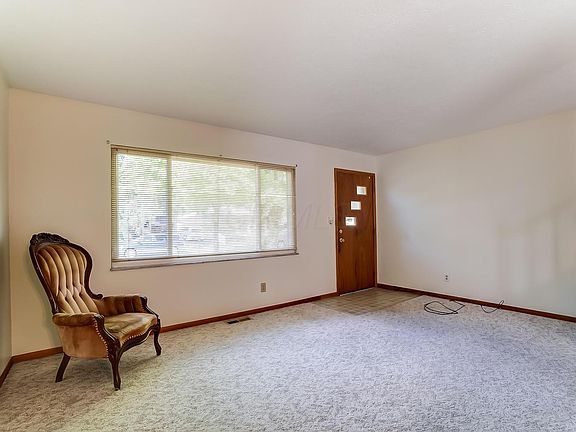 3rd image of 3300 Reaver Ave