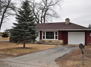 305 Howard St, Poynette, WI 53955