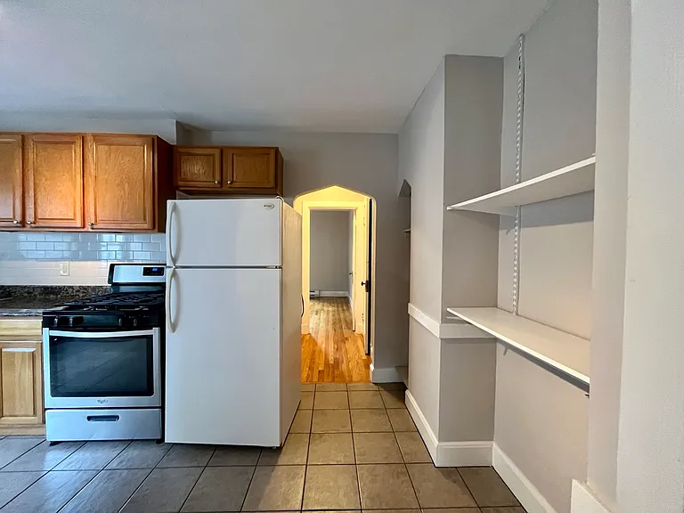 38 Beechcroft St #1 — Photo 4