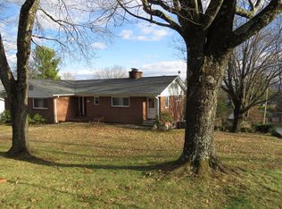 180 Crestview Dr, Abingdon, VA 24210