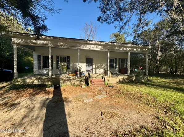 64 N Poplar St, Butler, GA 31006