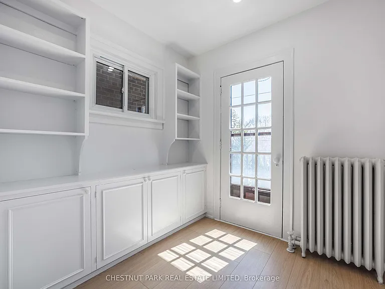 54 McNairn Ave #UPPER — Photo 15