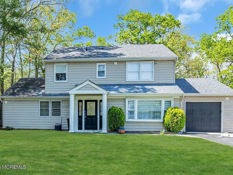 1st image of 2261 Huckleberry Road