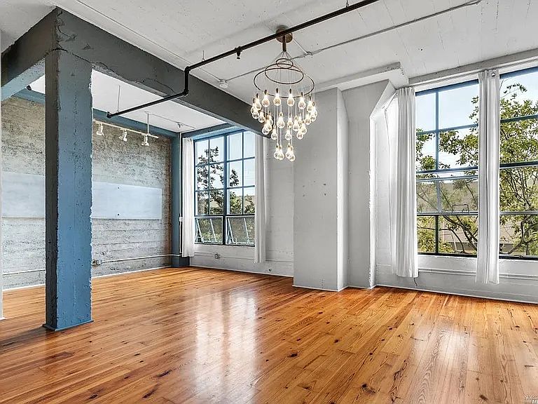 1st image of 1500 Park Ave