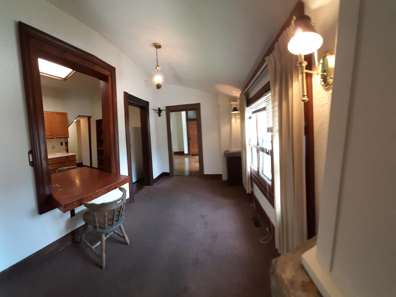 Living Area/ Entry vestibule