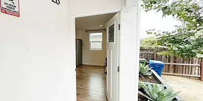 10826 Morrison St — Photo 3