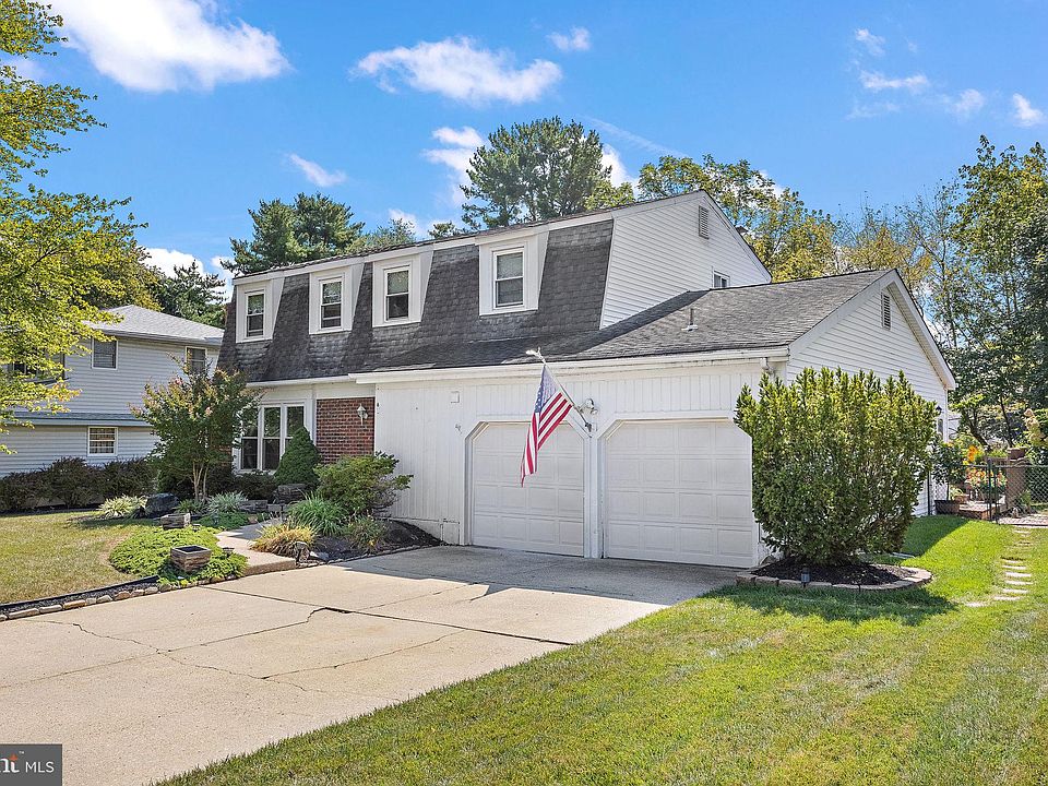 2nd image of 6 Whitekirk Dr