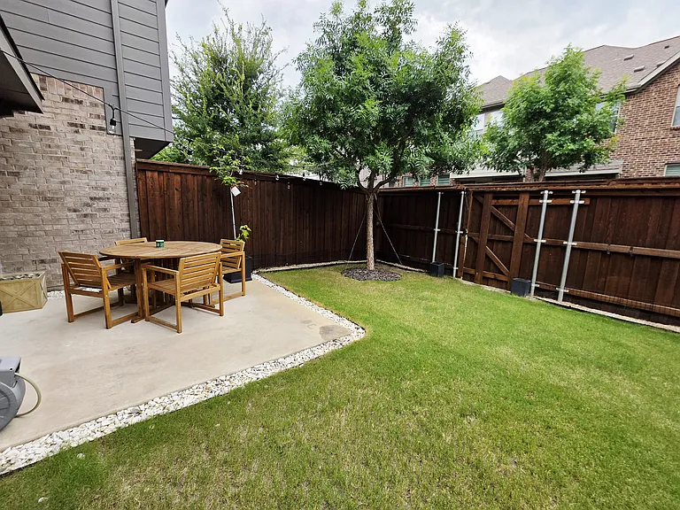 1002 Mikaela Dr — Photo 9