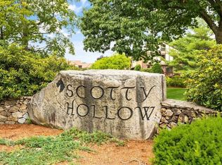 19 Scotty Hollow Dr #19B, Chelmsford, MA 01824